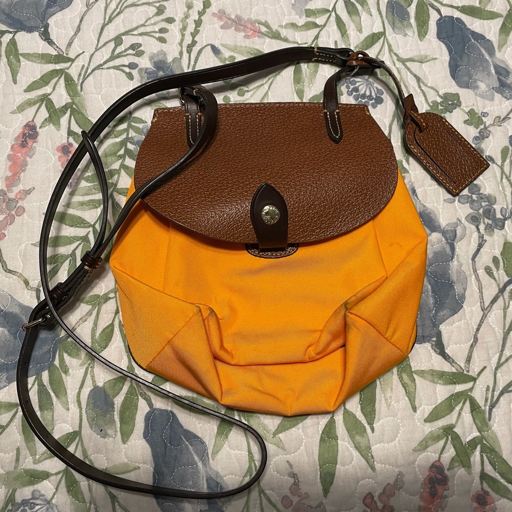 Dooney saddle style crossbody bag